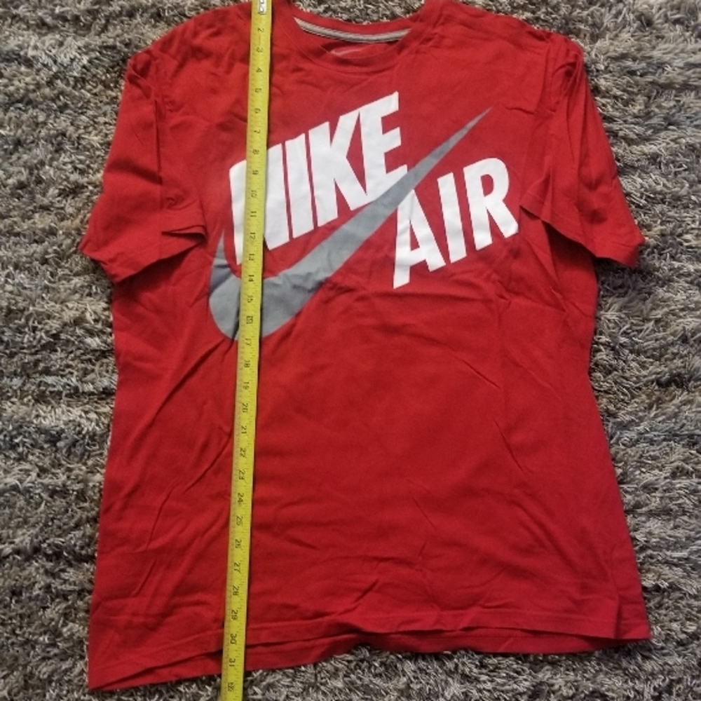 Mens Red White Vintage Nike Air T-Shirt. 90s Nostalgia Classic